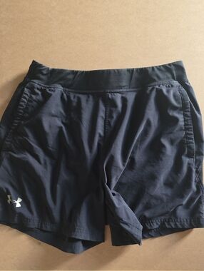 Under Armour men’s Navy Athletic Shorts with Logo